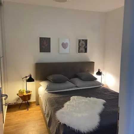 497 D E Apartment