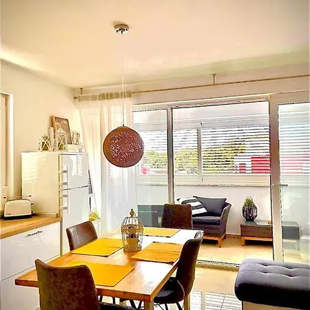 497 D E Apartment *
