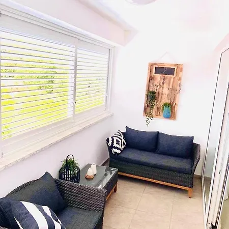 497 D E Apartment *
