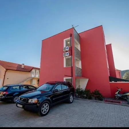 497 D E Apartment